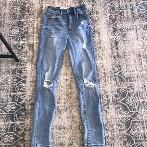 Garage size 01 no pilling only worn once Great condition comfy